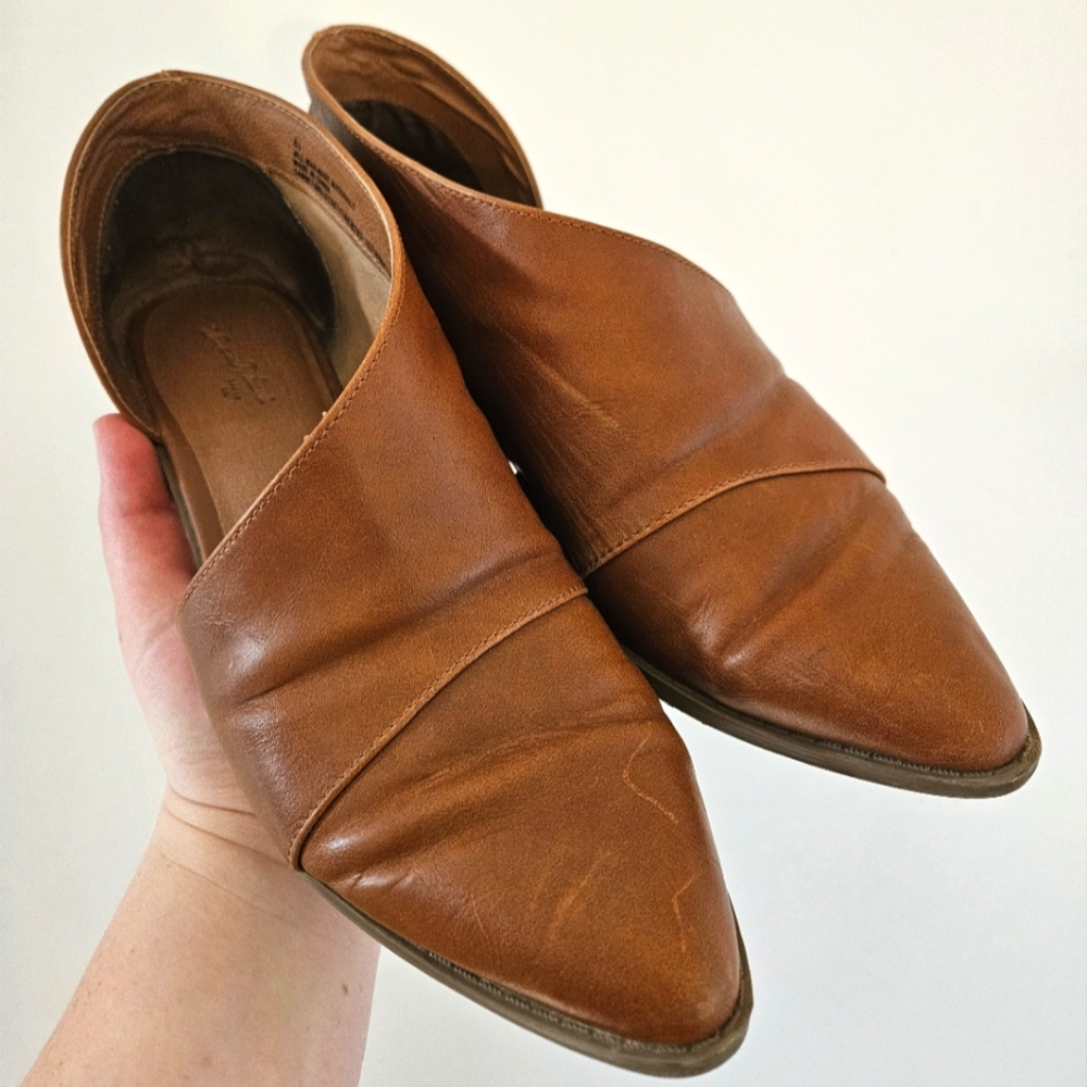 Universal Threads Slip Ons